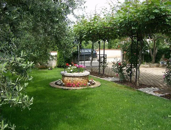 Villa Carolina Tar-Vabriga 0*,