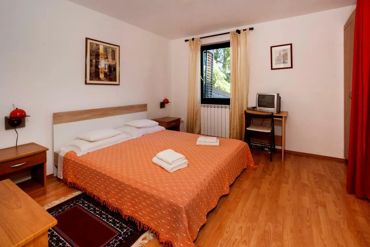 Villa Carolina Tar-Vabriga Apartment